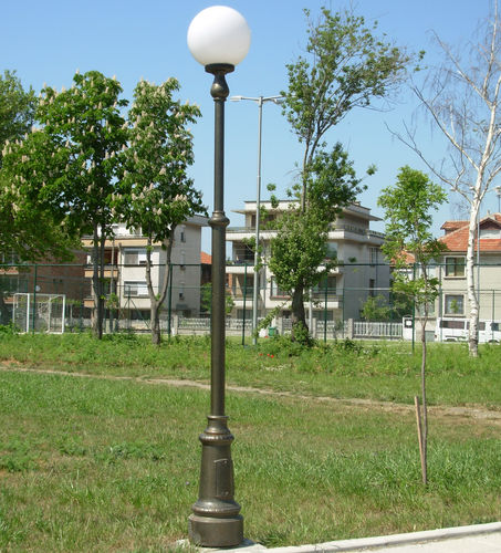 Lampadaire urbain - M6 - KRONEMAG MILLENIUM srl - classique / en fonte / autres sources