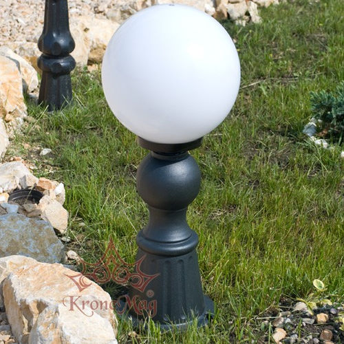Borne d'éclairage de jardin - SI-925.G3 - KRONEMAG MILLENIUM srl - classique / en fonte