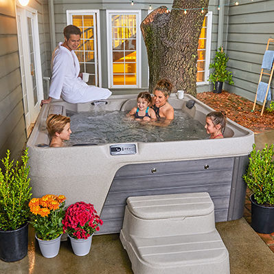 Spa hors-sol - EXCURSION™ PREMIER - HotSpring® Spas - rectangulaire / 5 places / en acrylique