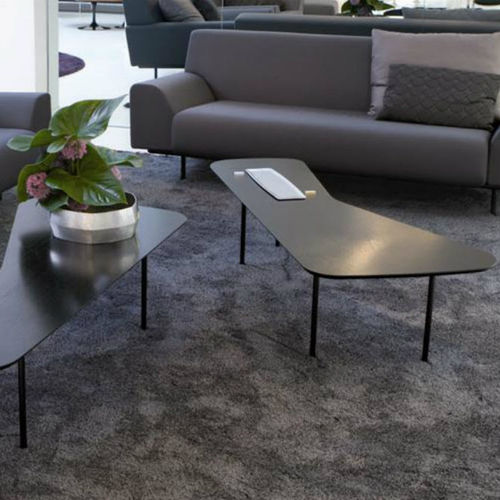 Table basse contemporaine - Knoll international - en chêne / en noyer / en placage de bois