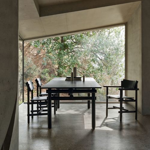 Table à manger moderne - MUECKE - Knoll international - en bois massif / avec piètement en bois massif / rectangulaire