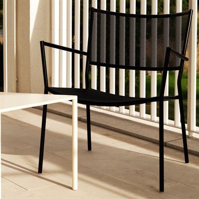 Fauteuil contemporain - JIG - Massproductions - en résille / en acier peint / en tôle