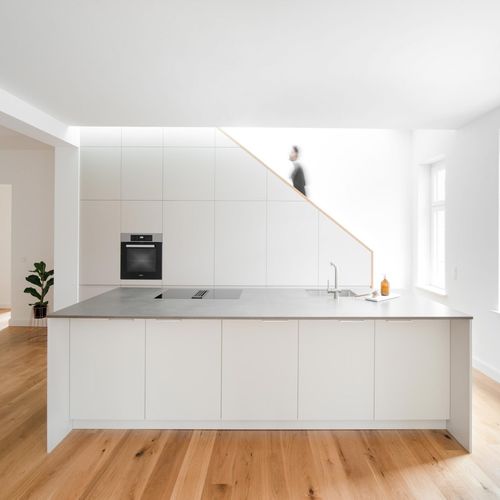 Cuisine contemporaine - MG - MYKILOS - en bois / en pierre reconstituée / en céramique