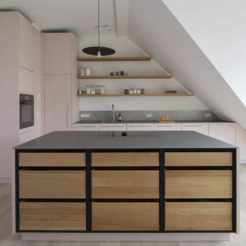 Cuisine contemporaine - WS  - MYKILOS - en MDF / en inox / en linoléum