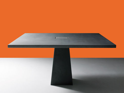 Table contemporaine - MANGIAROTTI : INCAS - Agapecasa - en pierre / carrée