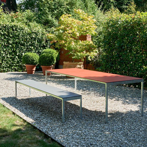 Table contemporaine - thesis - Atelier Alinea - en stratifié / en fibro-ciment / avec piètement en acier galvanisé