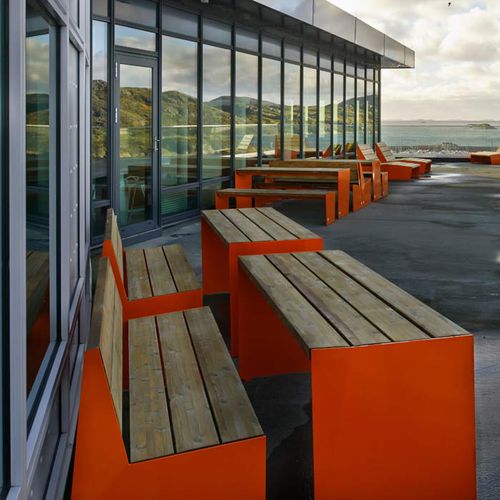 Table contemporaine - BLOC - Vestre - en acier corten / avec piètement en acier / rectangulaire