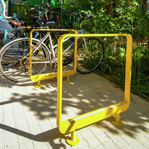 Range-vélo au sol - FORUM  - Vestre - sécurisé / design original / en matériau recyclable