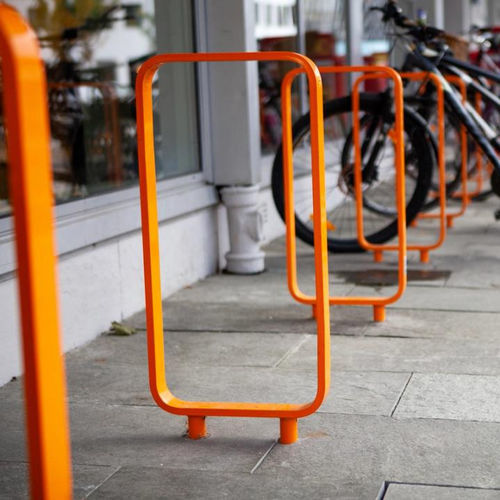 Range-vélo au sol - FORUM  - Vestre - sécurisé / design original / horizontal