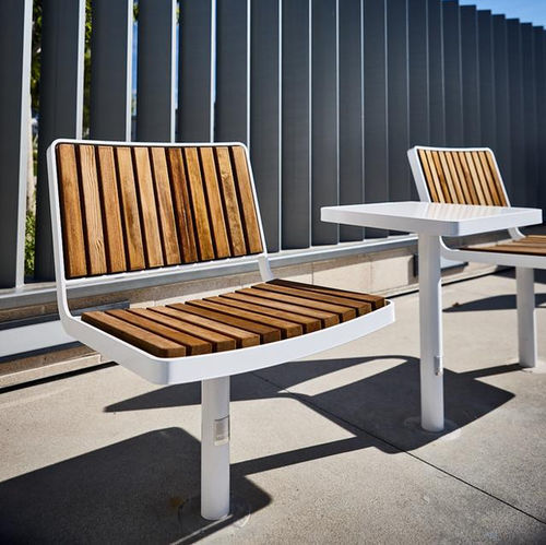Chaise contemporaine - BERLIN  - Vestre - d'extérieur / en bois / avec piètement en acier galvanisé
