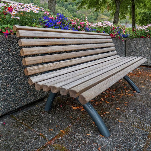 Banc public classique - URBAN  - Vestre - en acier galvanisé / en bois / avec dossier