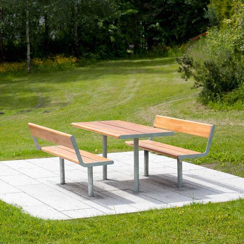 Table contemporaine - APRIL - Vestre - en bois / en acier galvanisé / rectangulaire