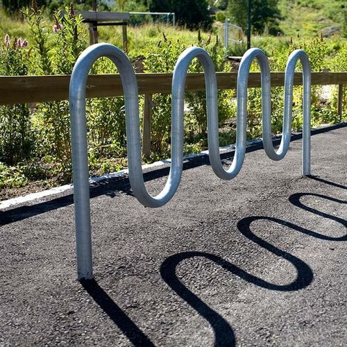Range-vélo au sol - SINUS - Vestre - sécurisé / design original / en matériau recyclable