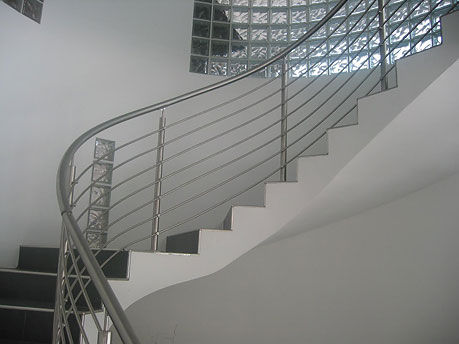 Garde-corps en inox - Mainardi - à barreaux / d'intérieur / pour escalier
