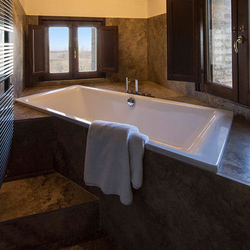 Salle de bain contemporaine - Arredo di Pietra srl - en travertin / pour hôtel / sur mesure