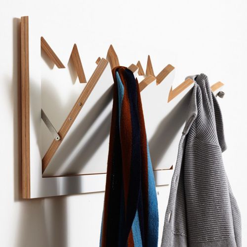 Porte-manteau mural - FLÄPPS GARDEROBE HILLHÄNG - AMBIVALENZ - contemporain / en bois