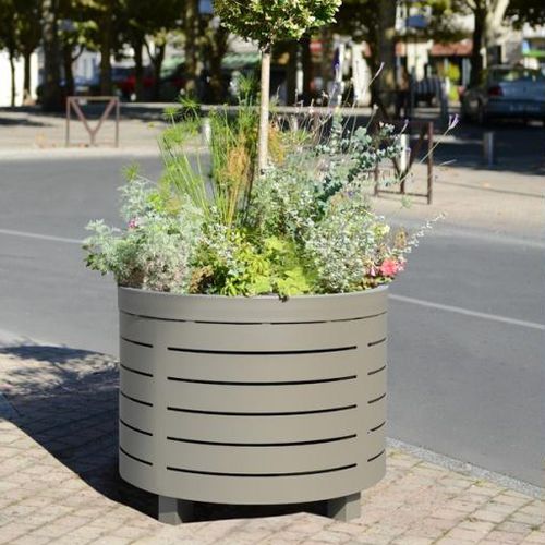 Jardinière en acier - CLÉA - univers & cité | mobilier urbain - carrée / ronde / sur mesure