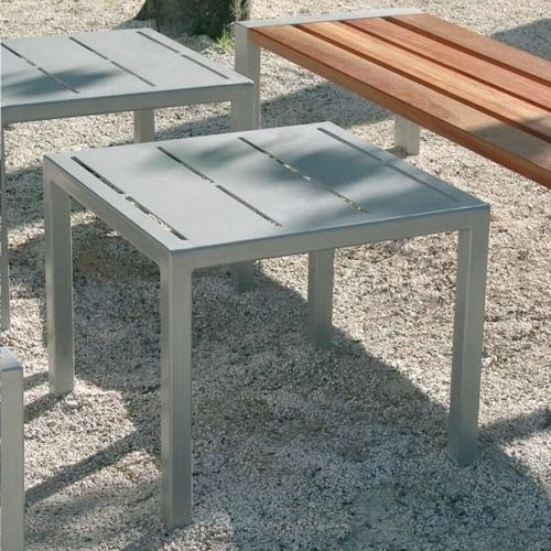 Table basse contemporaine - CLÉA  - univers & cité | mobilier urbain - en acier / avec piètement en acier / carrée