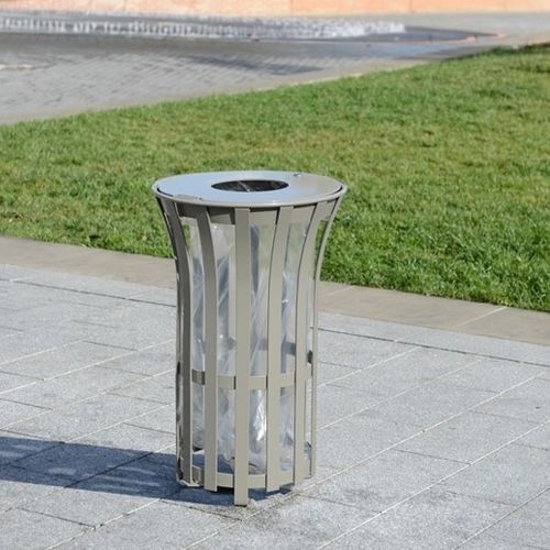 Poubelle publique - Cargo - univers & cité | mobilier urbain - en acier à revêtement par poudre / Vigipirate / sans couvercle