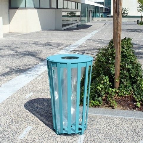 Poubelle publique - Silo - univers & cité | mobilier urbain - en acier peint / Vigipirate / avec couvercle