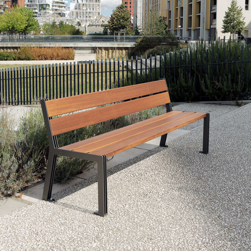 Banc public contemporain - ARLO - univers & cité | mobilier urbain - en bois / en acier à revêtement par poudre / avec dossier