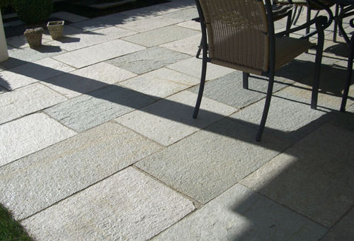 Carrelage en pierre naturelle - LUSERNA  - Cave Gontero s.r.l. Unipersonale - satiné / brossé / flammé