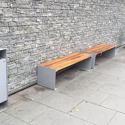 Banc public contemporain - PARK - VASART URBAN DESIGN - en bois / en métal peint / avec dossier