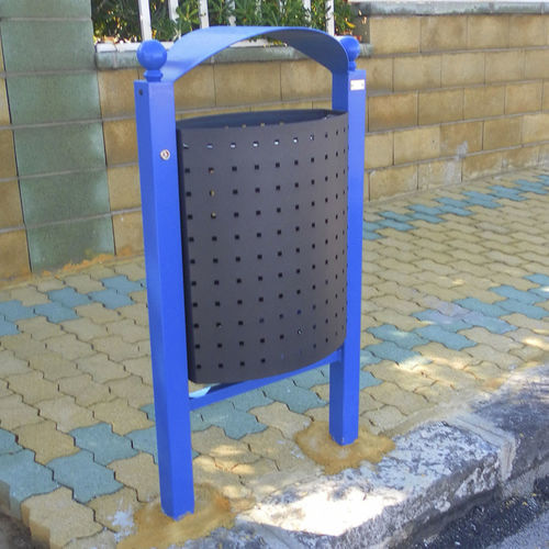 Poubelle publique - VALENCIA - VASART URBAN DESIGN - sur pied / en inox / en métal peint