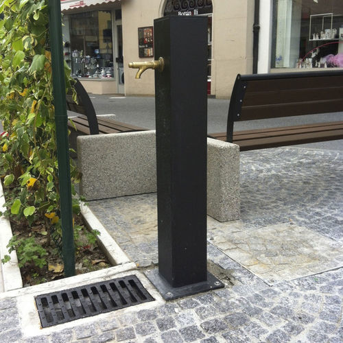 Fontaine publique - BORA - VASART URBAN DESIGN - en métal peint / contemporaine