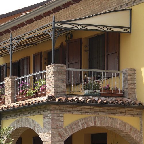 Pergola adossée - NOVECENTO - UNOSIDER - en fer forgé / en PVC / couverture en toile