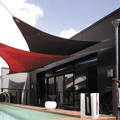 Voile d'ombrage triangulaire - UNOSIDER - en tissu / en PVC
