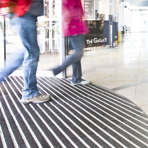 Tapis d'entrée pour établissement public - NUWAY GRID - Forbo Flooring Systems - en polyamide / en textile / en aluminium