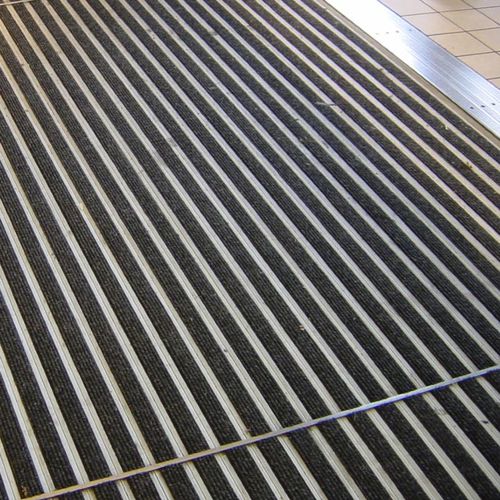 Tapis d'entrée pour établissement public - NUWAY CONNECT - Forbo Flooring Systems - en aluminium / en polyamide / antisalissure