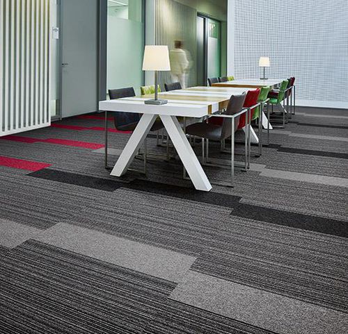 Moquette tuftée - TESSERA PLANK - Forbo Flooring Systems - en polyamide / pour le tertiaire / uni