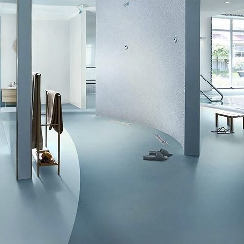 Revêtement de sol en vinyle - SAFESTEP AQUA  - Forbo Flooring Systems - d'intérieur / pour pièce humide / pour le tertiaire