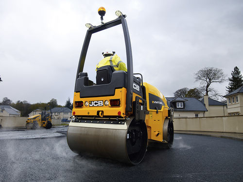 Rouleau compresseur tandem - VMT 380-130/140 - JCB Deutschland GmbH - vibrant