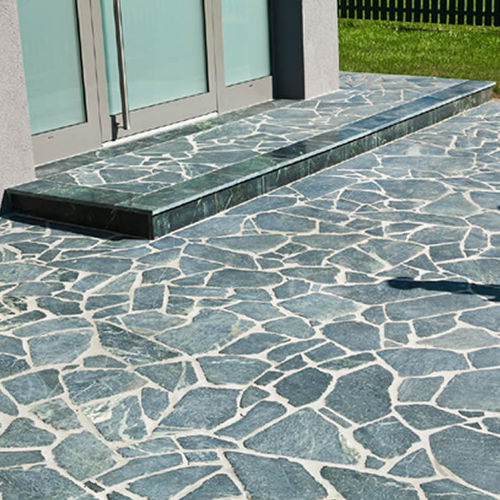 Pavé en pierre naturelle - TAUERN - Lauster Steinbau GmbH Natursteinwerke - d'extérieur / antidérapant / pour espace public