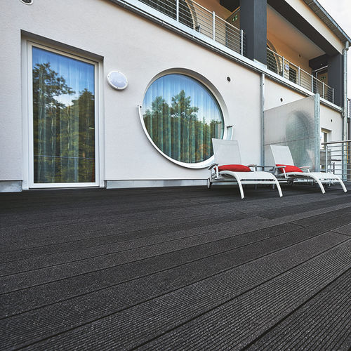 Lame de terrasse en bois composite - COMPACT - NATURinFORM GmbH - aspect bois / professionnelle / écolabel PEFC