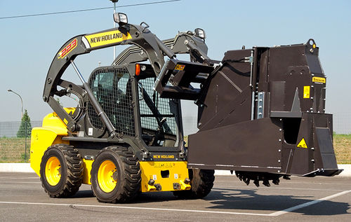 Chargeuse compacte à 4 roues directrices - L223 - New Holland Construction