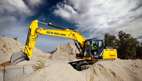 Pelle intermédiaire - E245C - New Holland Construction - sur chenilles / pour chantier