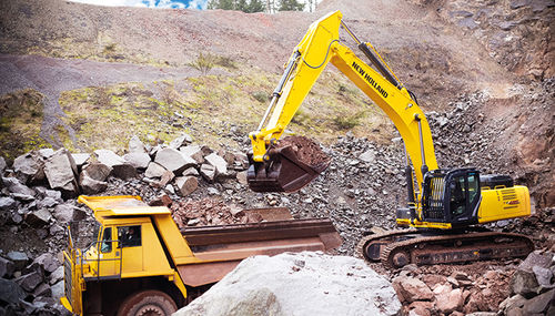 Pelle sur chenilles - E485C - New Holland Construction - pour chantier