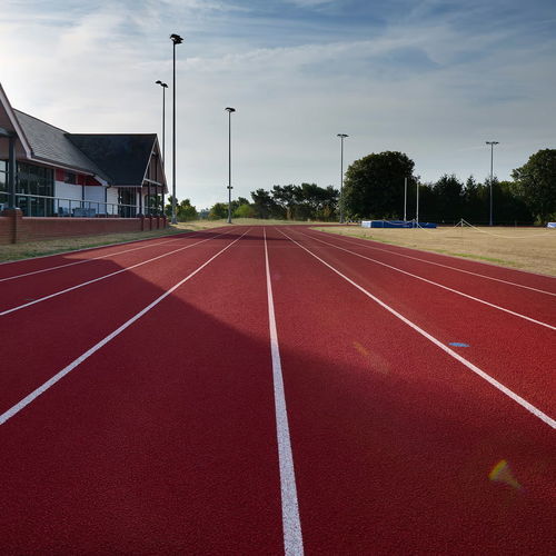 Sol sportif d'extérieur - BS / B2S - Polytan GmbH - en élastomère / en caoutchouc / pour école