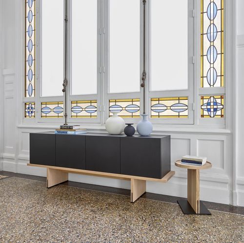 Table d'appoint contemporaine - KARUMA - CINNA - en chêne / en acier / avec piètement en chêne