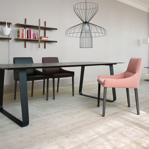 Fauteuil contemporain - LONG ISLAND - CINNA - en tissu / en mousse / en hêtre