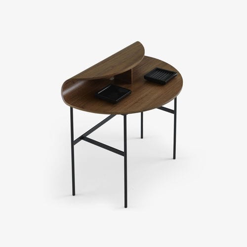 Table de travail contemporaine - ROLL - CINNA - en noyer / avec piètement en acier / ronde