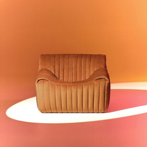 Fauteuil contemporain - Sandra Olympe - CINNA - en mousse / en mousse de polyuréthane / en velours