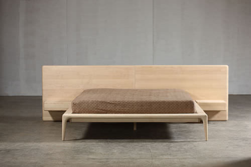 Lit double - LATUS - Artisan Solid Wood Furniture - contemporain / avec tête de lit / avec tables de chevet