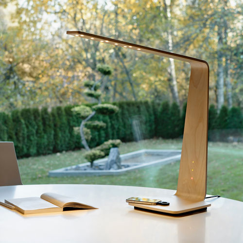 Lampe de bureau - LED8 & QI - Tunto - en bois / contemporaine / d'intérieur