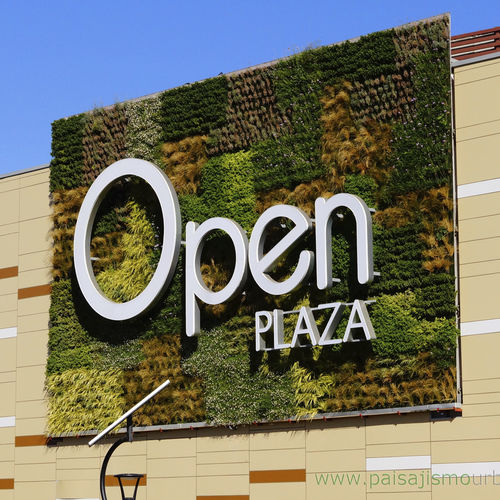 Mur végétal en végétaux vivants - SHOPPING CENTER OF QUITO - Paisajismo Urbano - en panneau modulaire / naturel / d'extérieur