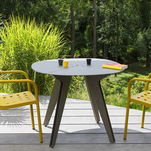 Table à manger contemporaine - Loom - Matière Grise - en aluminium / avec piètement en aluminium / carrée